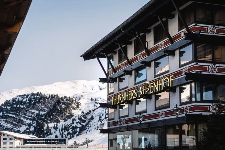 Das Hotel Thurnher’s Alpenhof wurde 1964 im modernen Chaletstil erbaut. © Erik Gross