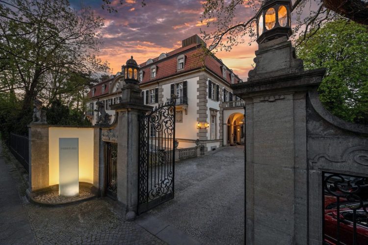 Das im Renaissance-Stil erbaute Hotel aus dem Jahr 1911 bietet individuell gestaltete Zimmer und Suiten. © GCH Hotel Group