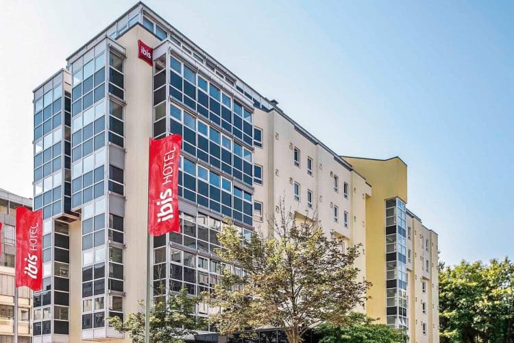 Das ehemalige Ibis Augsburg Hauptbahnhof wird in den kommenden 24 Monaten modernisiert. © Accor Ibis Hotel Augsburg